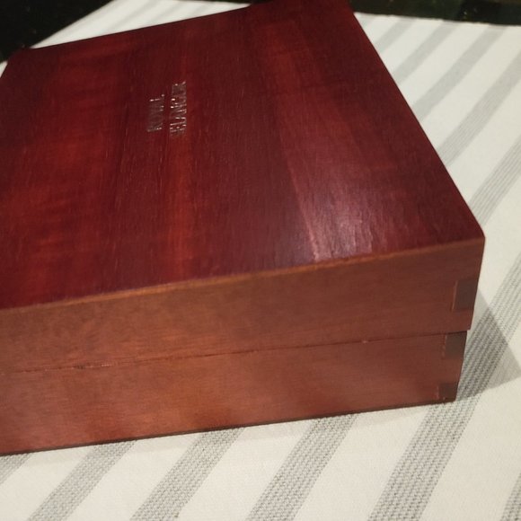 NIB Royal Selangor Gift Boxed Wine Bottle Coaster & Pourer Set - Picture 4 of 16